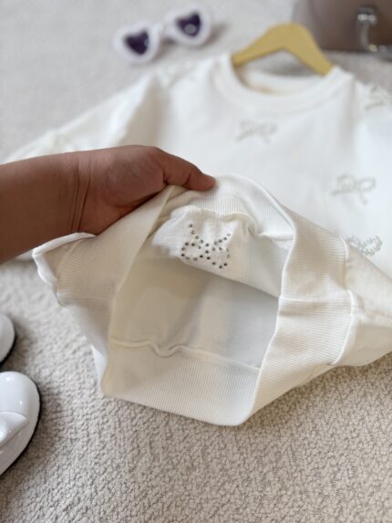 بلوز تک مروارید پاپیون